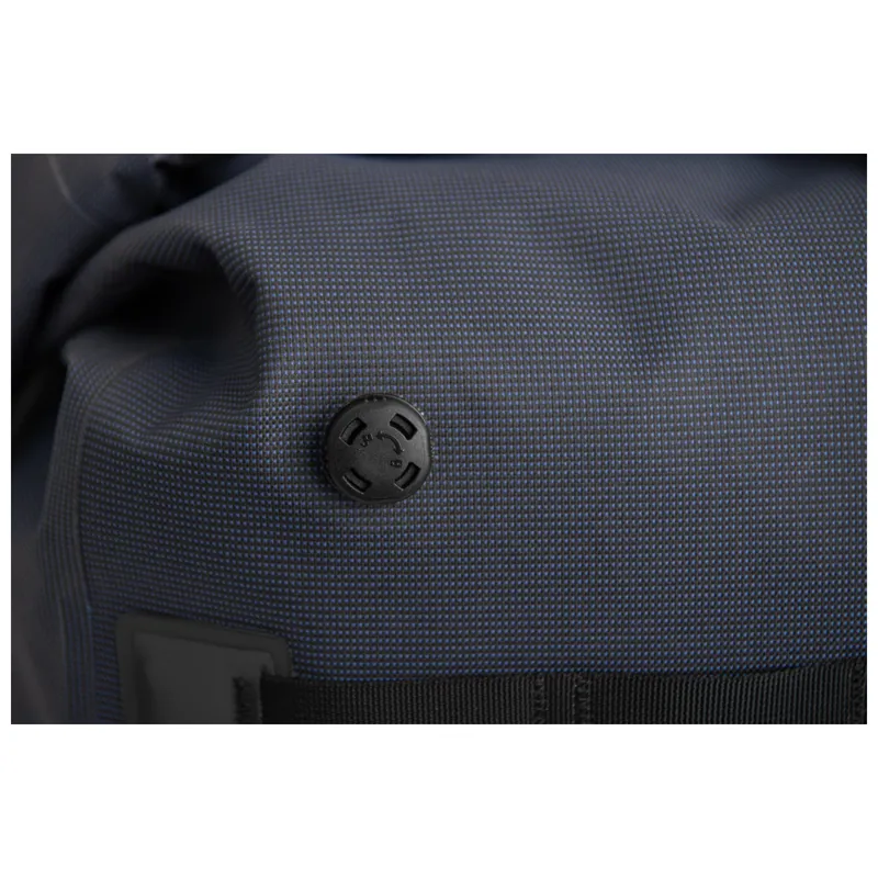 Brompton Borough Waterproof Bag Large in Navy-5